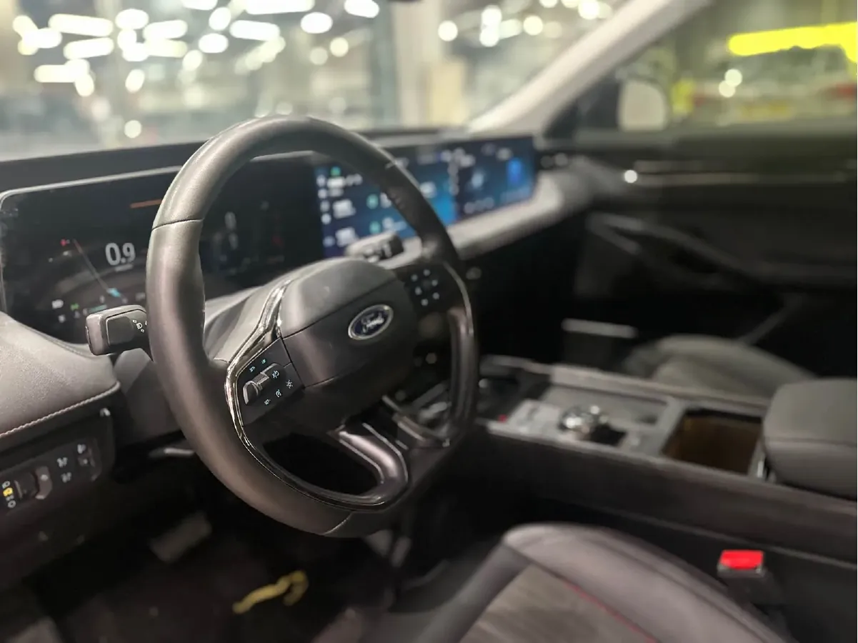 2023 Ford Mondeo 2.0T 254HP L4 8AT,autocango,china used car exporter,china ev exporter,chinese used car exporter,chinese used ev exporter