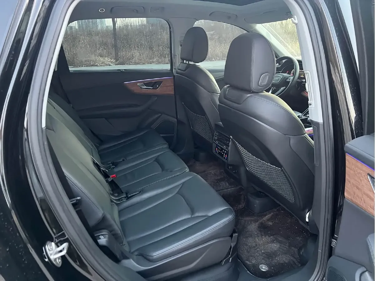 2022 Audi Q7 3.0T 340HP V6 8AT,autocango,china used car exporter,china ev exporter,chinese used car exporter,chinese used ev exporter