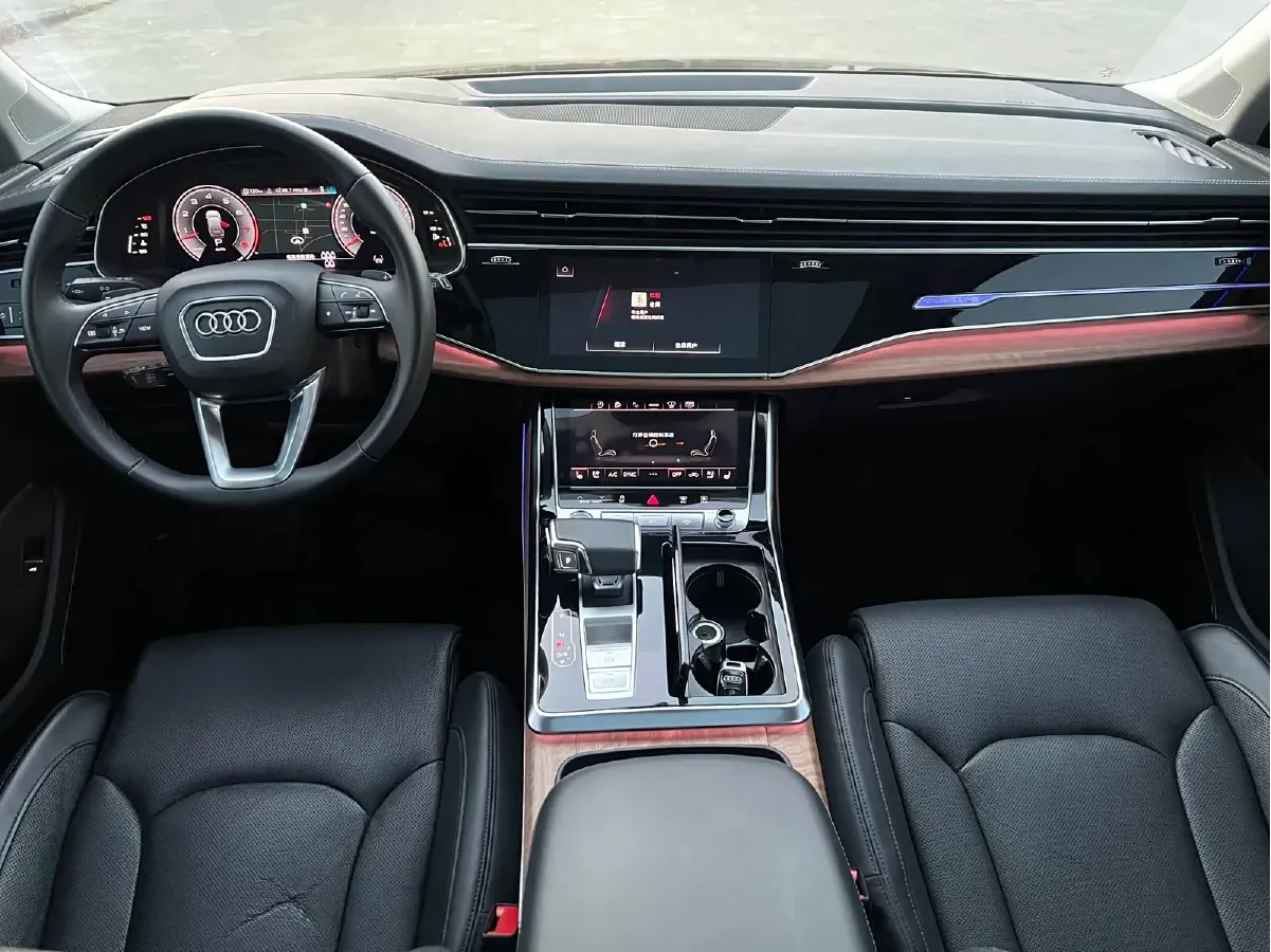 2022 Audi Q7 3.0T 340HP V6 8AT,autocango,china used car exporter,china ev exporter,chinese used car exporter,chinese used ev exporter