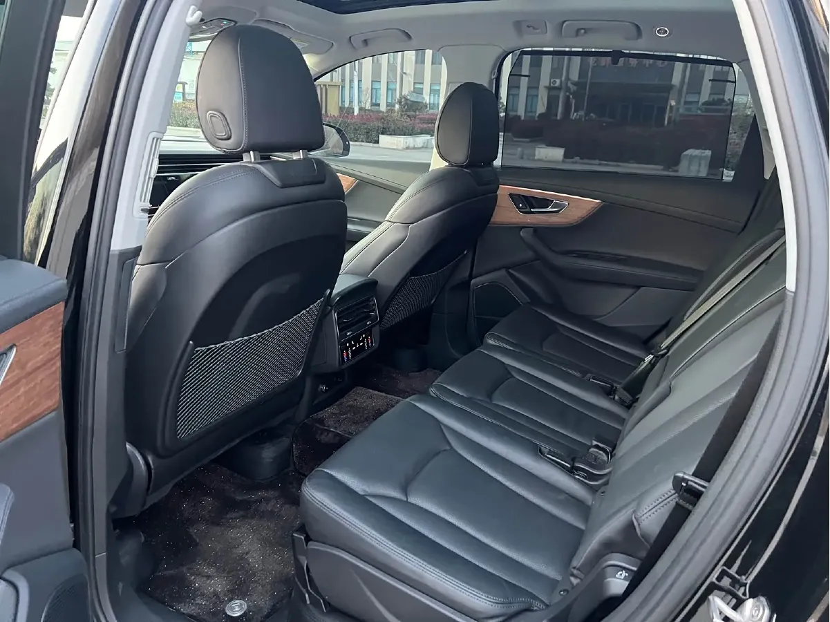 2022 Audi Q7 3.0T 340HP V6 8AT,autocango,china used car exporter,china ev exporter,chinese used car exporter,chinese used ev exporter