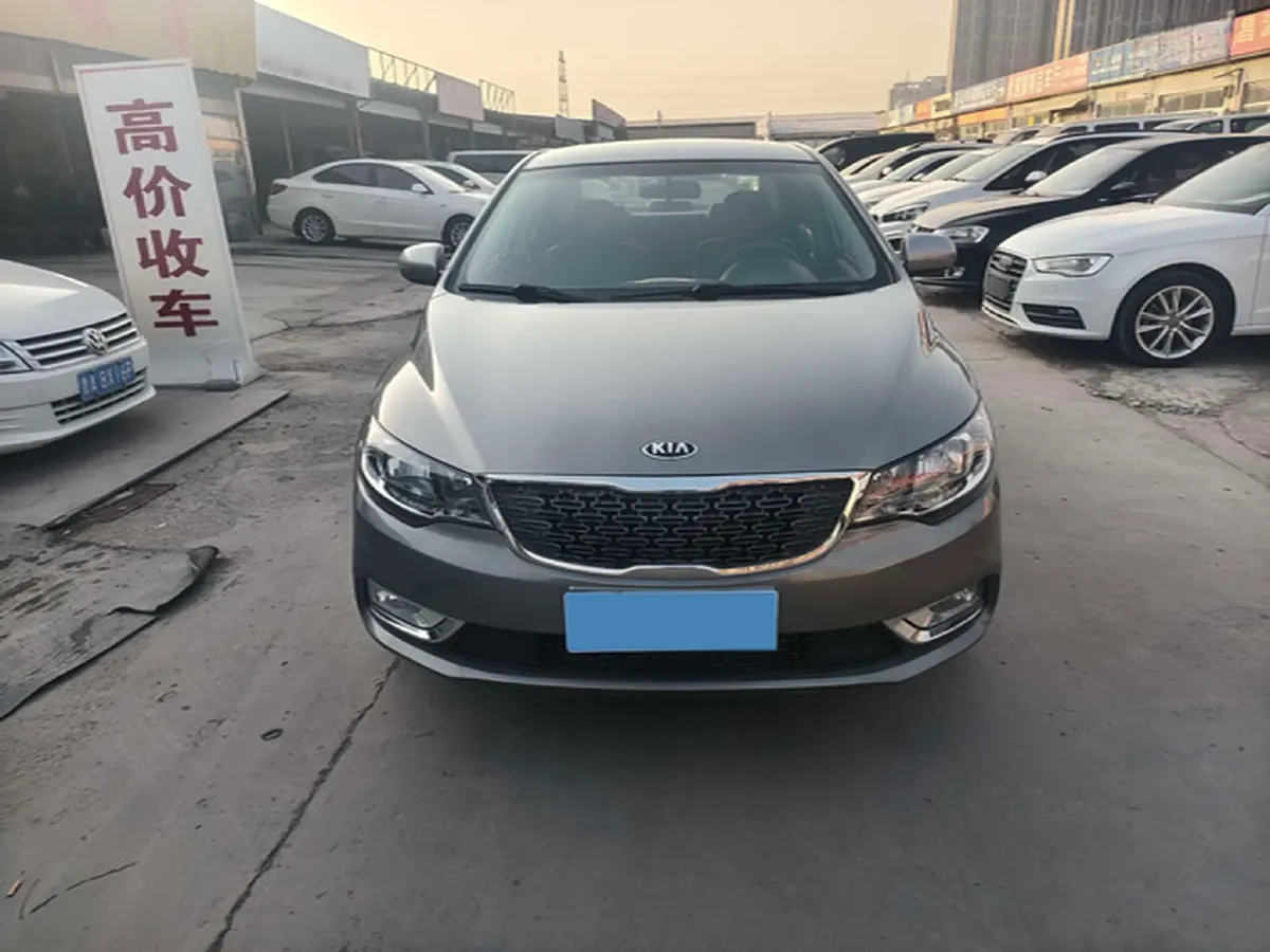 2014 Kia Forte 1.6L 123HP L4 5MT,autocango,china used car exporter,china ev exporter,chinese used car exporter,chinese used ev exporter