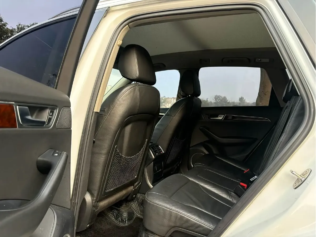 2012 Audi Q5 2.0T 211HP L4 8AT,autocango,china used car exporter,china ev exporter,chinese used car exporter,chinese used ev exporter