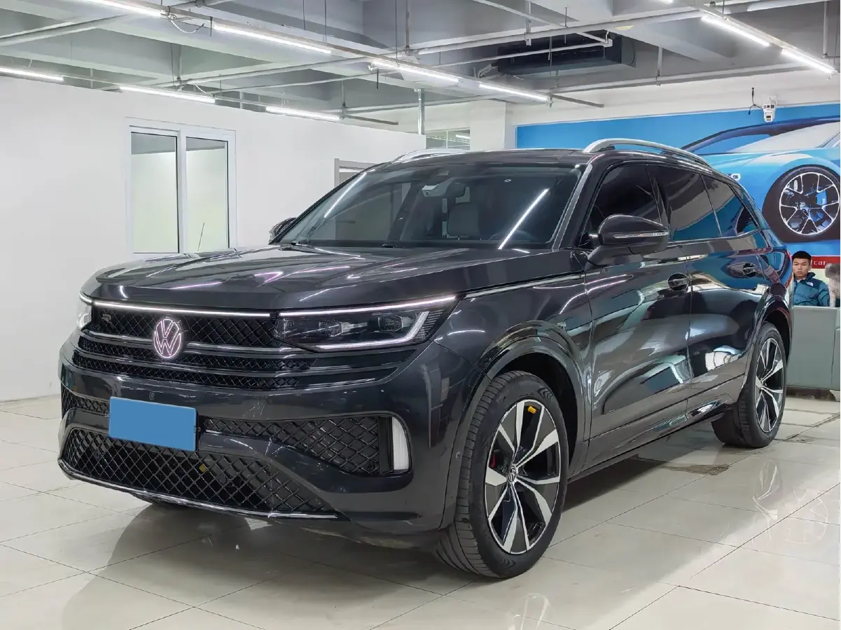 2024 Volkswagen Tavendor 2.0T 220HP L4 7DCT