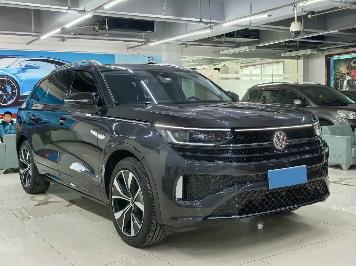 2024 Volkswagen Tavendor 2.0T 220HP L4 7DCT,autocango,china used car exporter,china ev exporter,chinese used car exporter,chinese used ev exporter