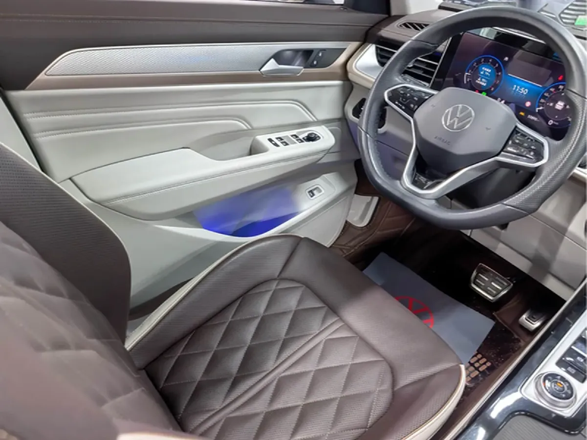 2024 Volkswagen Tavendor 2.0T 220HP L4 7DCT,autocango,china used car exporter,china ev exporter,chinese used car exporter,chinese used ev exporter