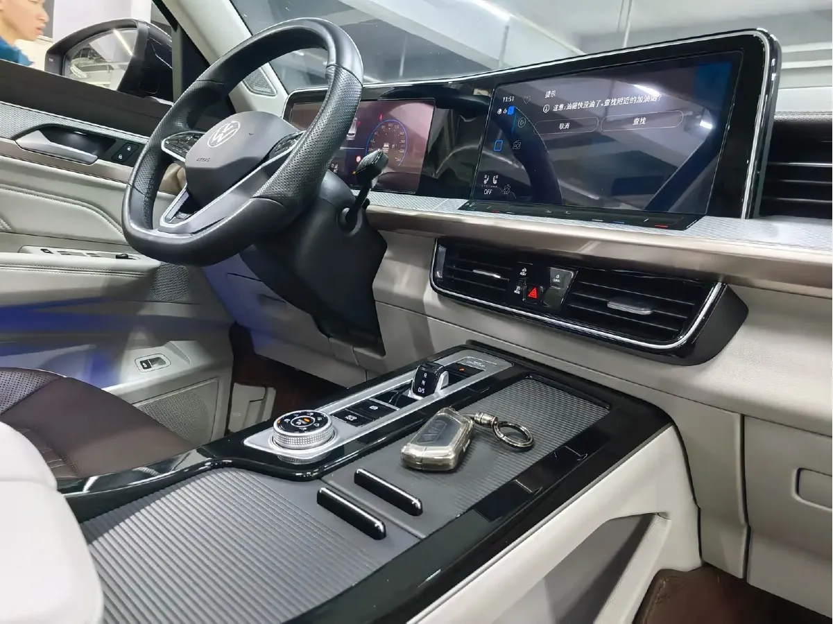 2024 Volkswagen Tavendor 2.0T 220HP L4 7DCT,autocango,china used car exporter,china ev exporter,chinese used car exporter,chinese used ev exporter