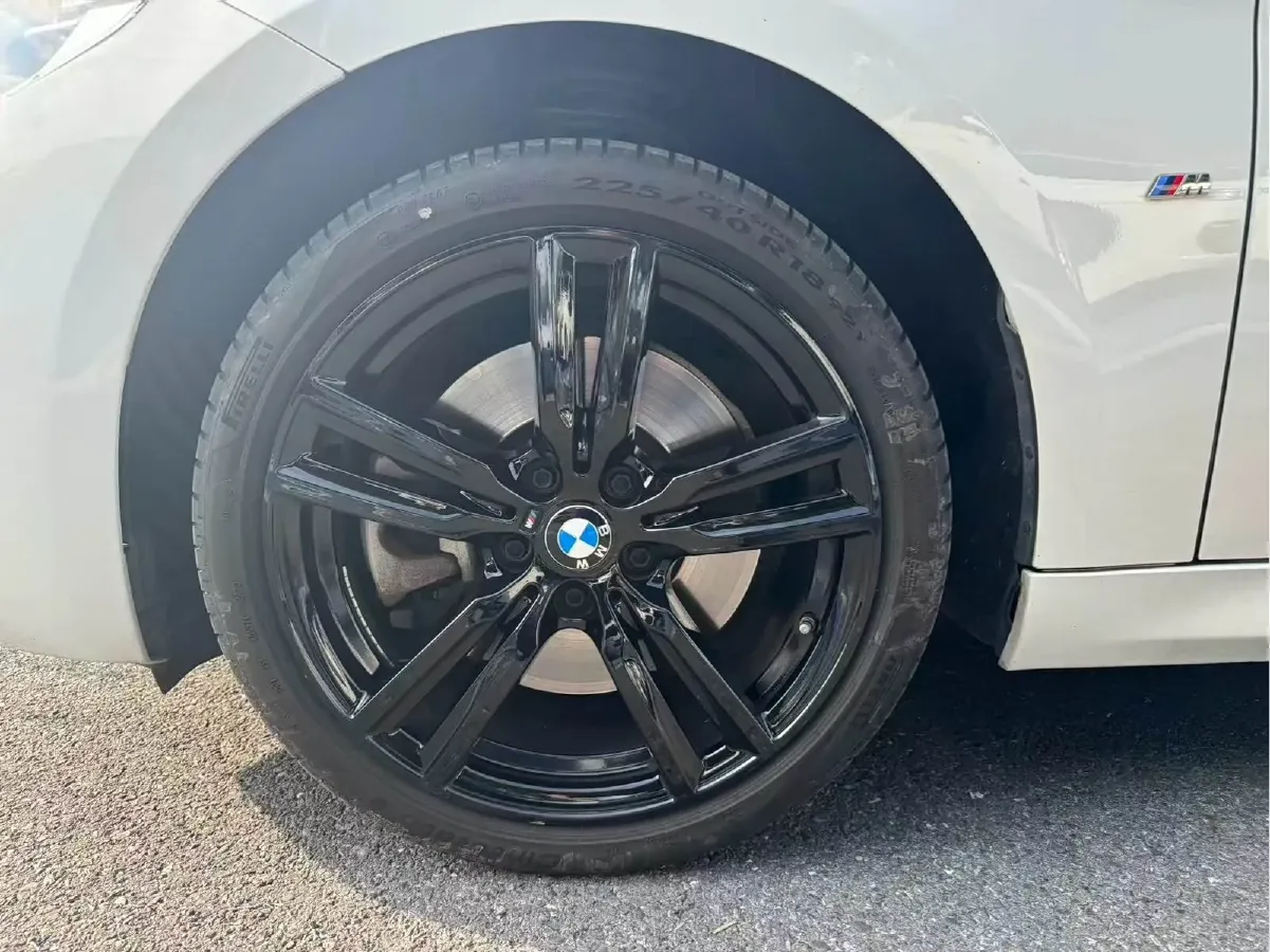 2021 BMW 1 Series 2.0T 192HP L4 7DCT,autocango,china used car exporter,china ev exporter,chinese used car exporter,chinese used ev exporter