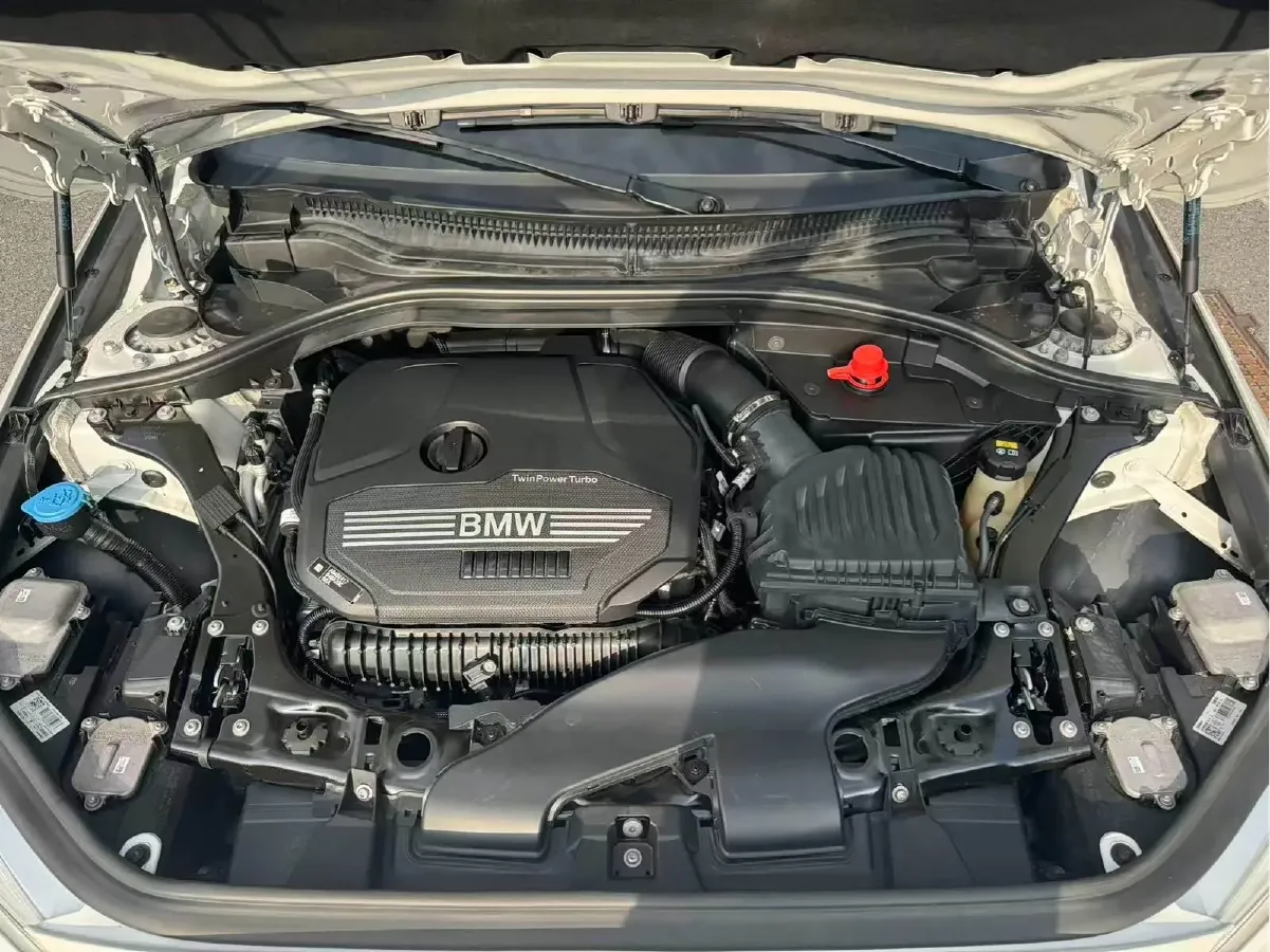 2021 BMW 1 Series 2.0T 192HP L4 7DCT,autocango,china used car exporter,china ev exporter,chinese used car exporter,chinese used ev exporter