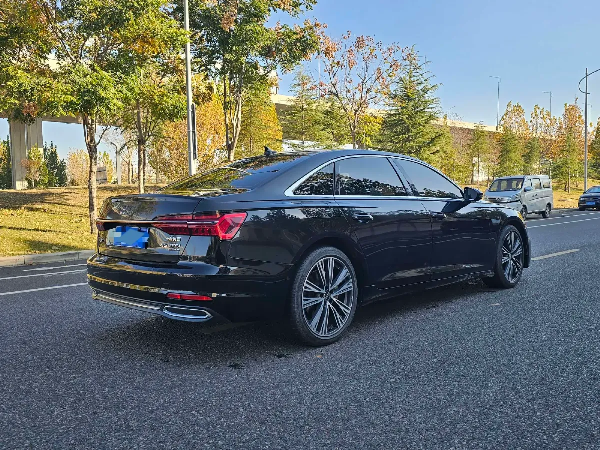 2019 Audi A6L 2.0T 224HP L4 7DCT,autocango,china used car exporter,china ev exporter,chinese used car exporter,chinese used ev exporter