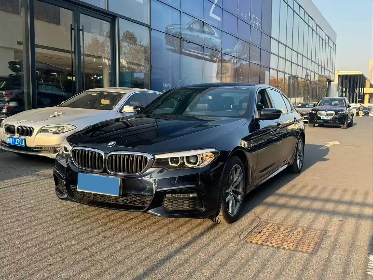 2018 BMW 5 Series 2.0T 184HP L4 8AT