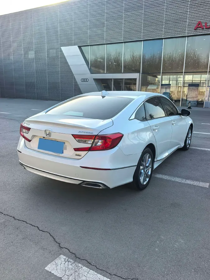 2018 Honda Accord 1.5T 194HP L4 CVT,autocango,china used car exporter,china ev exporter,chinese used car exporter,chinese used ev exporter