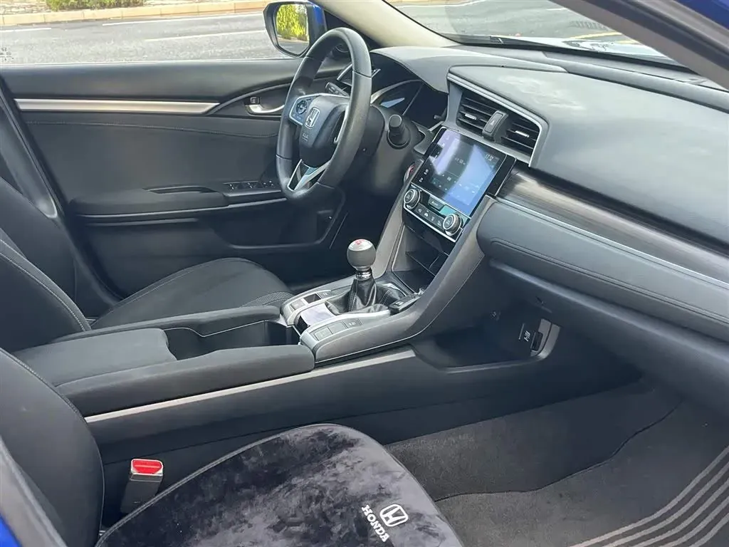 2019 Honda Civic 1.5T 177HP L4 6MT,autocango,china used car exporter,china ev exporter,chinese used car exporter,chinese used ev exporter