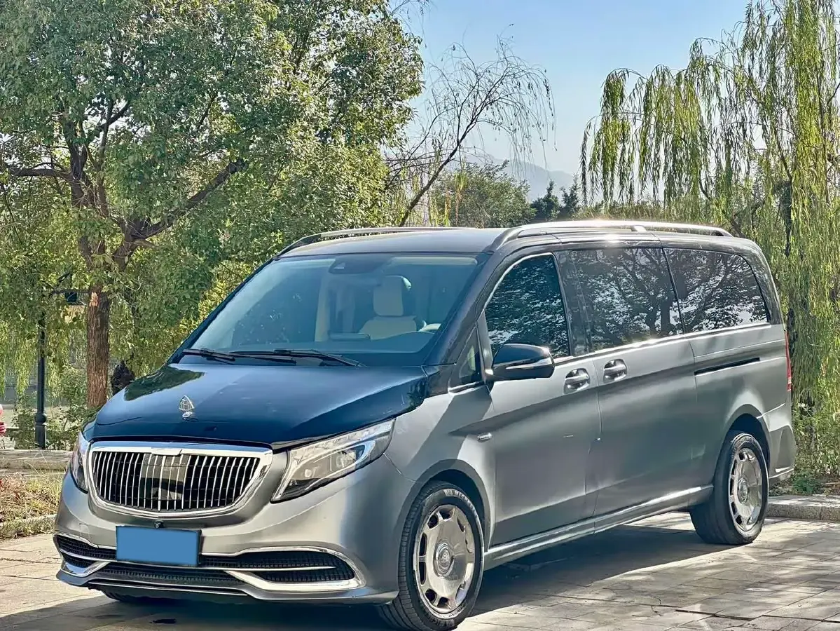 2017 Mercedes-Benz V Class 2.0T 211HP L4 7AT