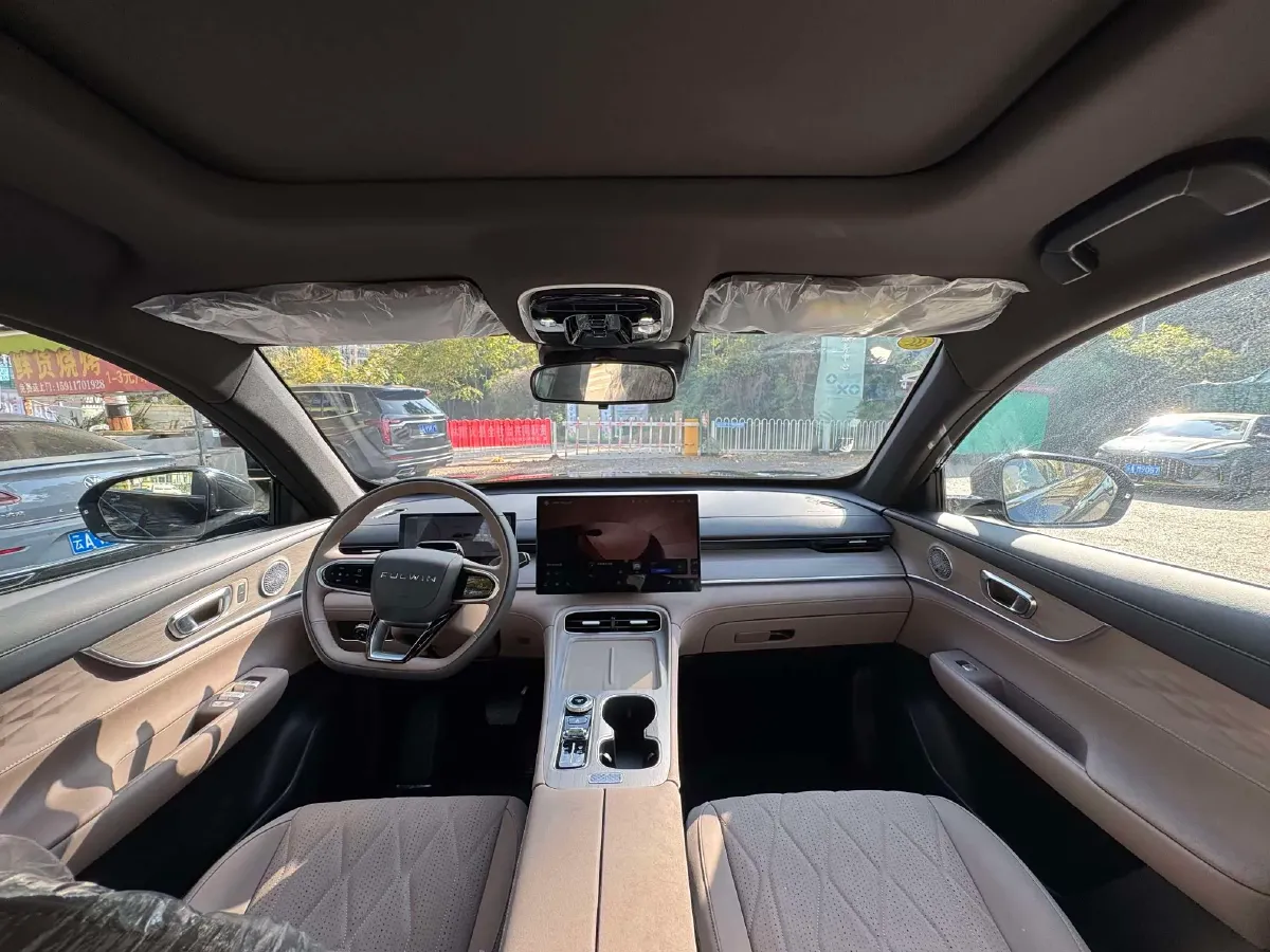 2025 Fulwin FulwinT8 1.5T 156HP L4 1DHT PHEV 18.67KWH,autocango,china used car exporter,china ev exporter,chinese used car exporter,chinese used ev exporter