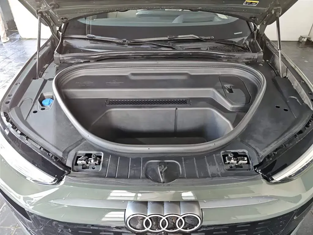 2026 Audi Q6L Sportback e-tron BEV,autocango,china used car exporter,china ev exporter,chinese used car exporter,chinese used ev exporter