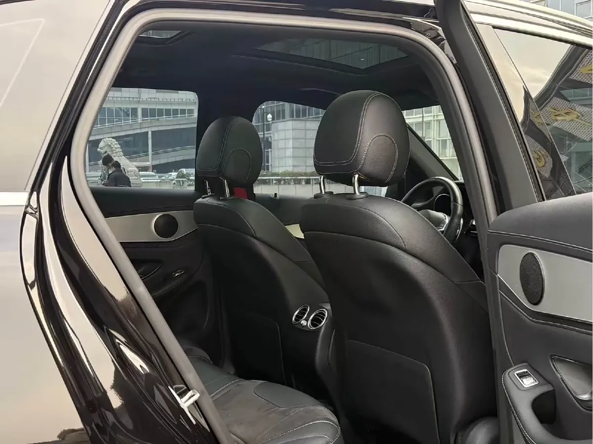 2018 Mercedes-Benz GLC AMG 4.0T 476HP V8 9AT,autocango,china used car exporter,china ev exporter,chinese used car exporter,chinese used ev exporter