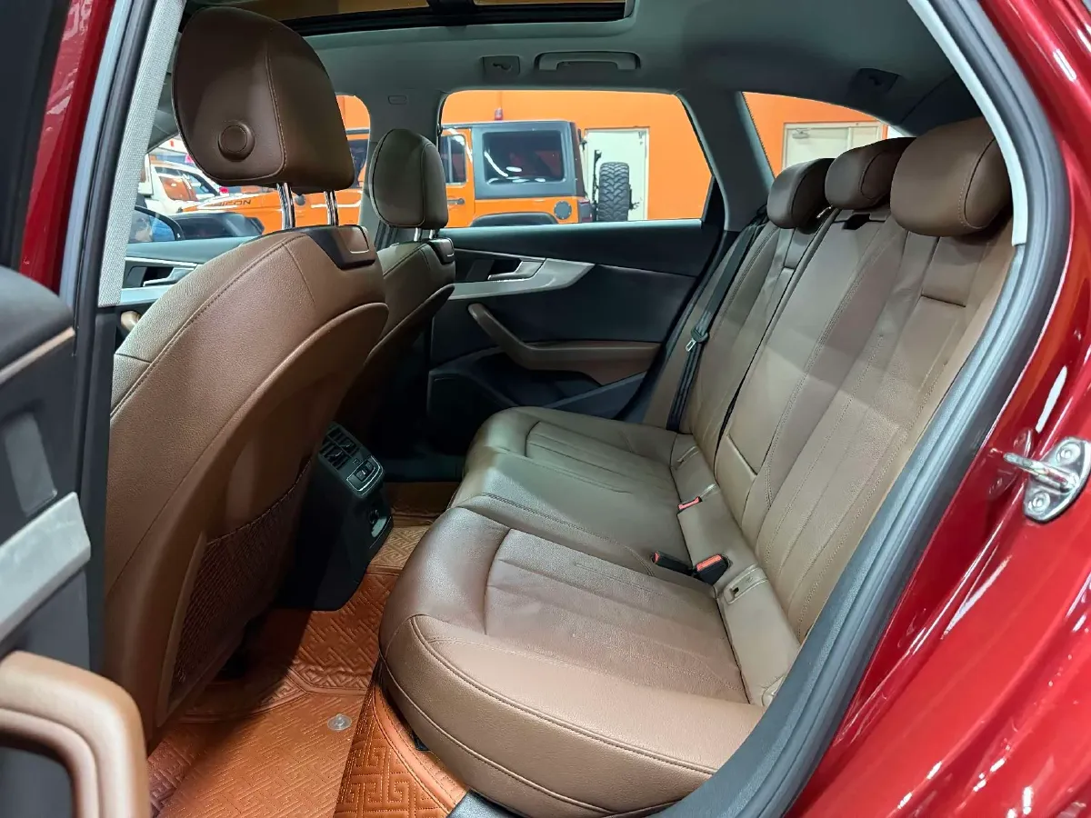 2020 Audi A4 2.0T 190HP L4 7DCT,autocango,china used car exporter,china ev exporter,chinese used car exporter,chinese used ev exporter