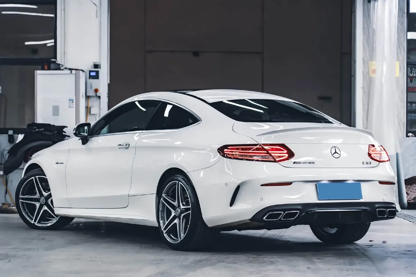 2016 Mercedes-Benz C AMG 4.0T 510HP V8 7AT,autocango,china used car exporter,china ev exporter,chinese used car exporter,chinese used ev exporter