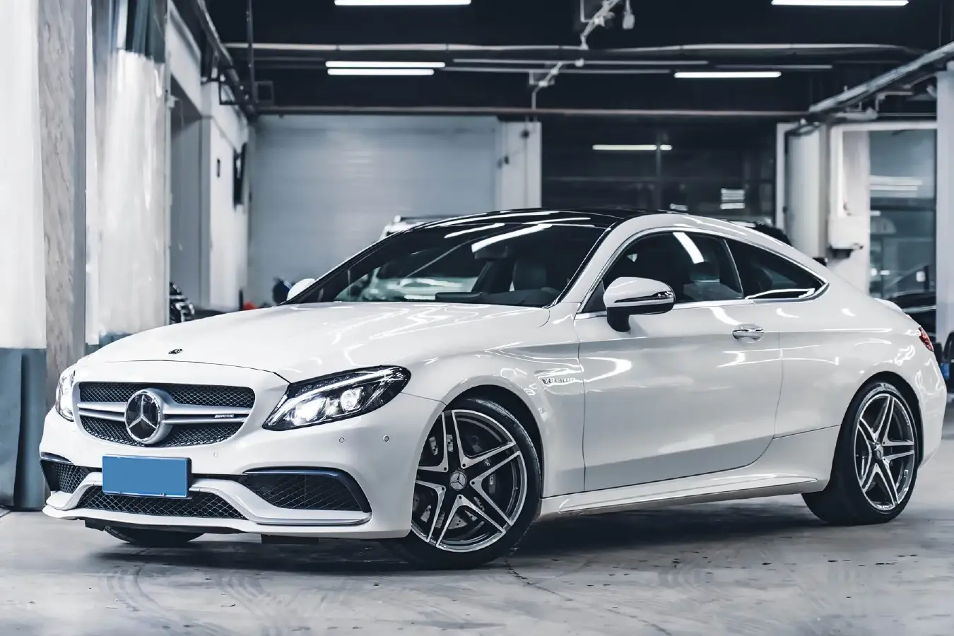 2016 Mercedes-Benz C AMG 4.0T 510HP V8 7AT