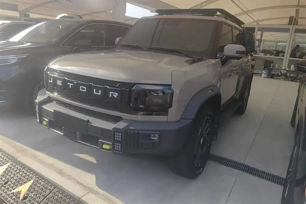 2023 Jetour Traveller 2.0T 254HP L4 7DCT