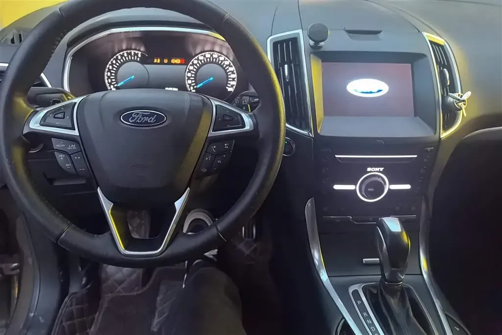 2016 Ford Edge 2.0T 245HP L4 6AT,autocango,china used car exporter,china ev exporter,chinese used car exporter,chinese used ev exporter