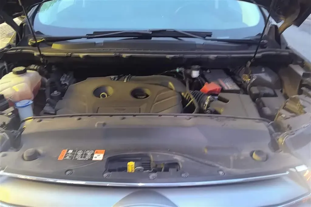 2016 Ford Edge 2.0T 245HP L4 6AT,autocango,china used car exporter,china ev exporter,chinese used car exporter,chinese used ev exporter