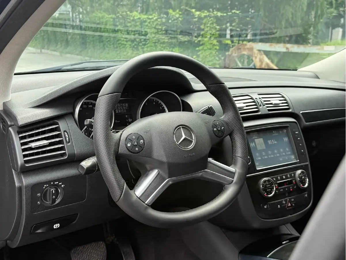 2017 Mercedes-Benz R Class 3.0T 272HP V6 7AT,autocango,china used car exporter,china ev exporter,chinese used car exporter,chinese used ev exporter