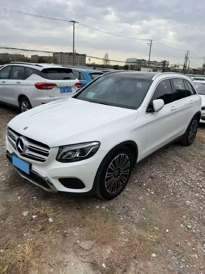 2018 Mercedes-Benz GLC Class 2.0T 184HP L4 9AT