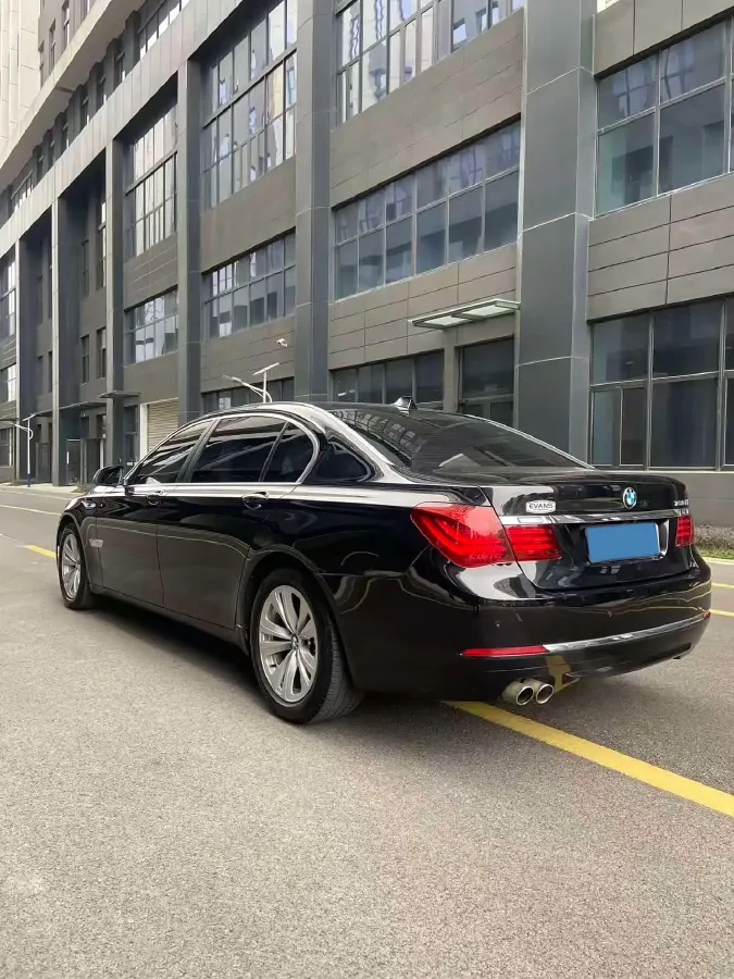 2013 BMW 7 Series 3.0L 258HP L6 8AT,autocango,china used car exporter,china ev exporter,chinese used car exporter,chinese used ev exporter