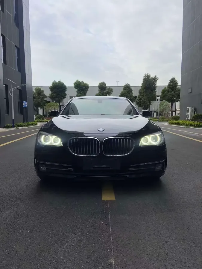 2013 BMW 7 Series 3.0L 258HP L6 8AT,autocango,china used car exporter,china ev exporter,chinese used car exporter,chinese used ev exporter