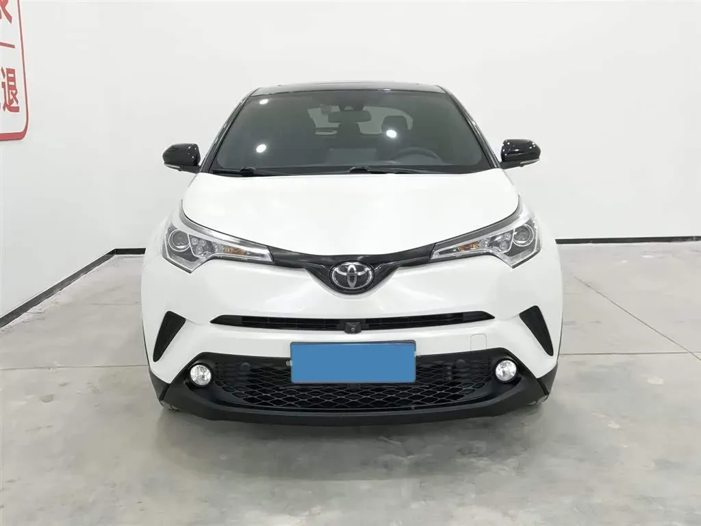 2018 Toyota C-HR 2.0L 171HP L4 CVT,autocango,china used car exporter,china ev exporter,chinese used car exporter,chinese used ev exporter
