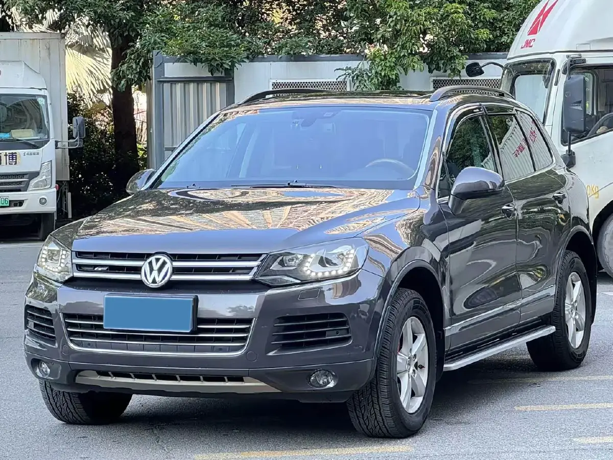 2012 Volkswagen Touareg 3.0T 290HP V6 8AT