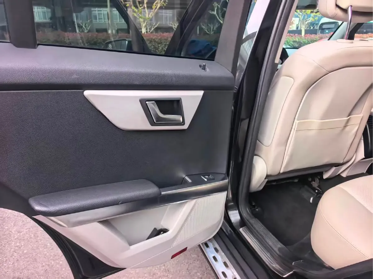 2013 Mercedes-Benz GLK Class 3.0L 245HP V6 7AT,autocango,china used car exporter,china ev exporter,chinese used car exporter,chinese used ev exporter