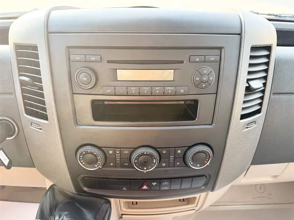 2012 Mercedes-Benz Sprinter 2.1T 150HP L4 6MT,autocango,china used car exporter,china ev exporter,chinese used car exporter,chinese used ev exporter