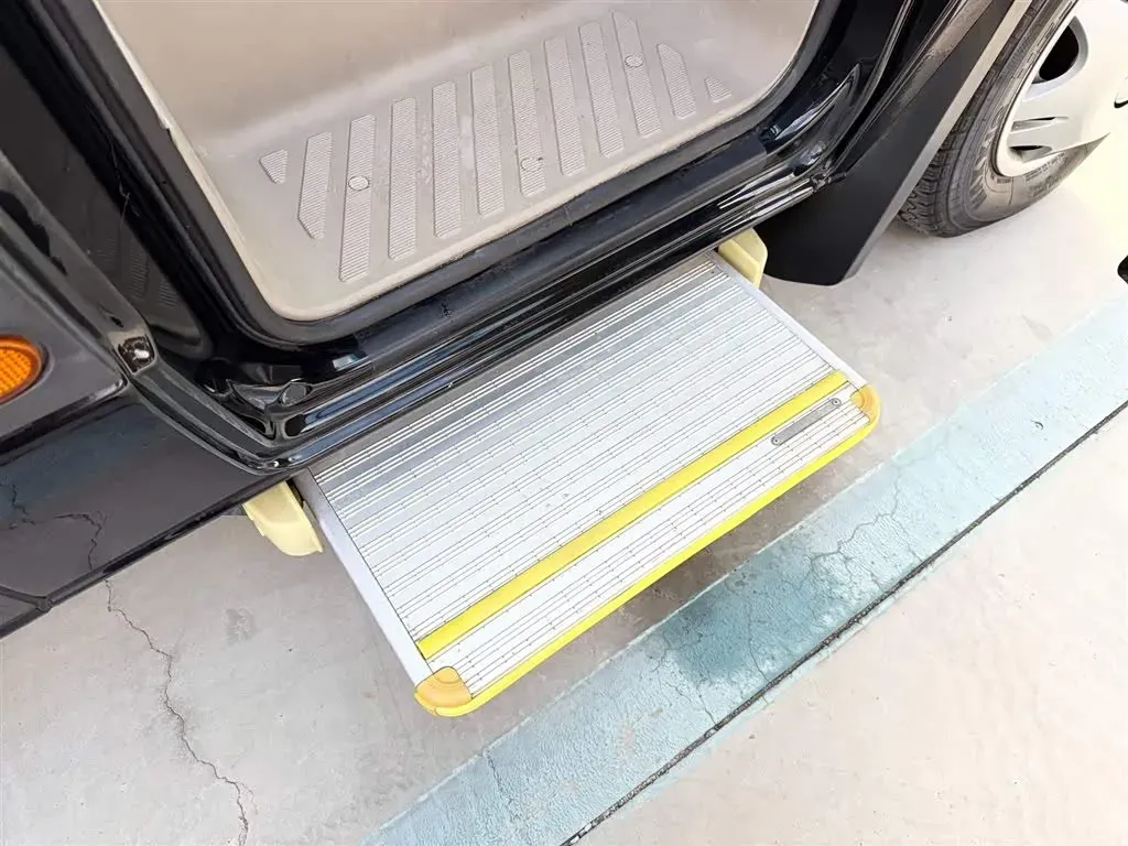 2012 Mercedes-Benz Sprinter 2.1T 150HP L4 6MT,autocango,china used car exporter,china ev exporter,chinese used car exporter,chinese used ev exporter