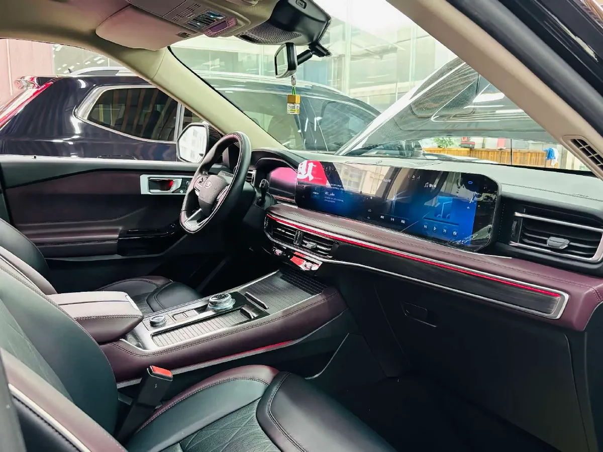 2024 Ford Explorer 2.3T 289HP L4 10AT,autocango,china used car exporter,china ev exporter,chinese used car exporter,chinese used ev exporter