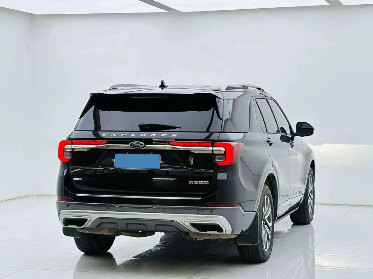 2024 Ford Explorer 2.3T 289HP L4 10AT,autocango,china used car exporter,china ev exporter,chinese used car exporter,chinese used ev exporter