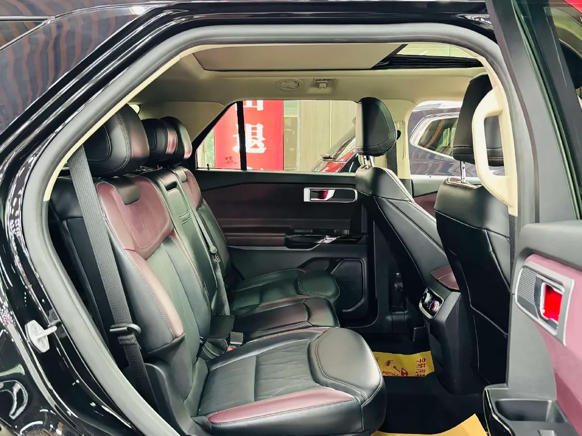 2024 Ford Explorer 2.3T 289HP L4 10AT,autocango,china used car exporter,china ev exporter,chinese used car exporter,chinese used ev exporter