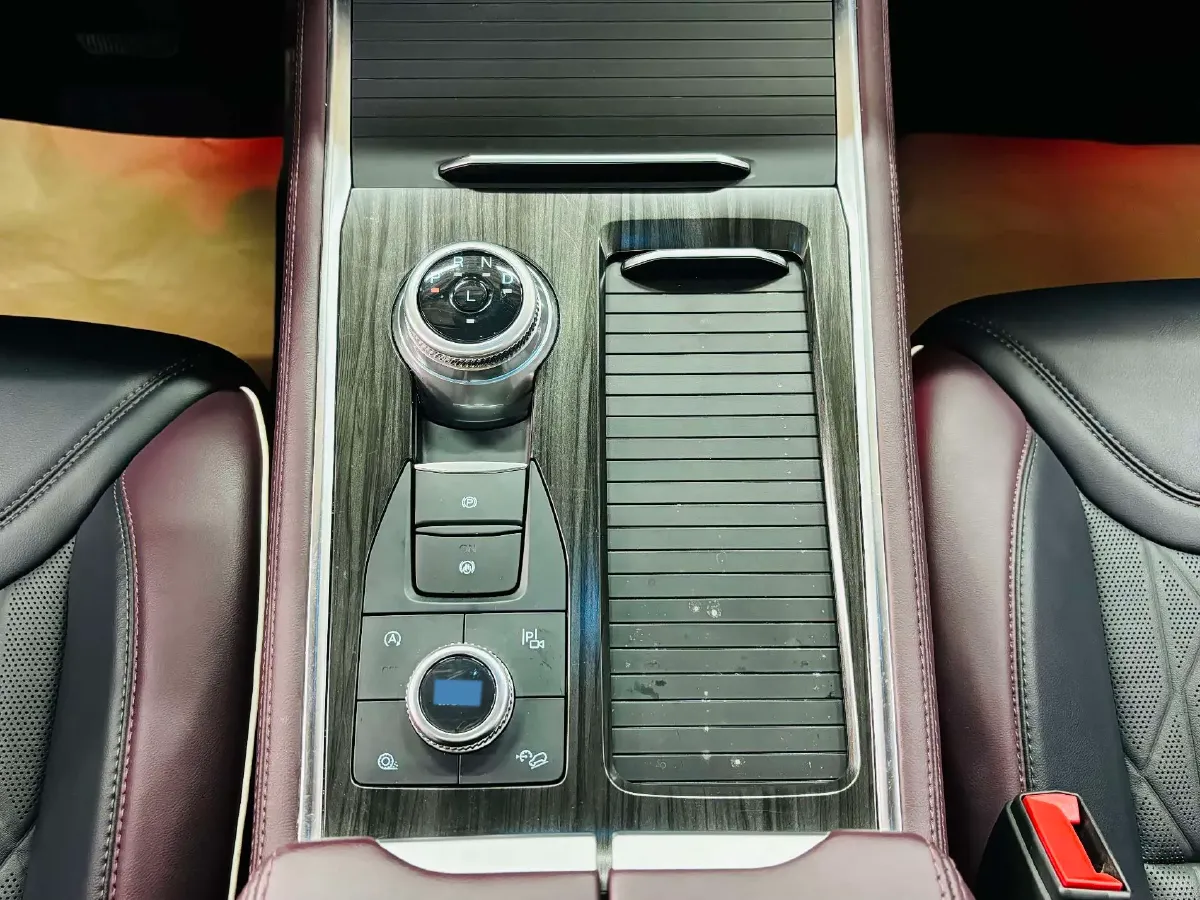 2024 Ford Explorer 2.3T 289HP L4 10AT,autocango,china used car exporter,china ev exporter,chinese used car exporter,chinese used ev exporter