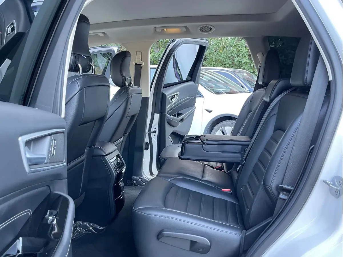 2018 Ford Edge 2.0T 245HP L4 6AT,autocango,china used car exporter,china ev exporter,chinese used car exporter,chinese used ev exporter