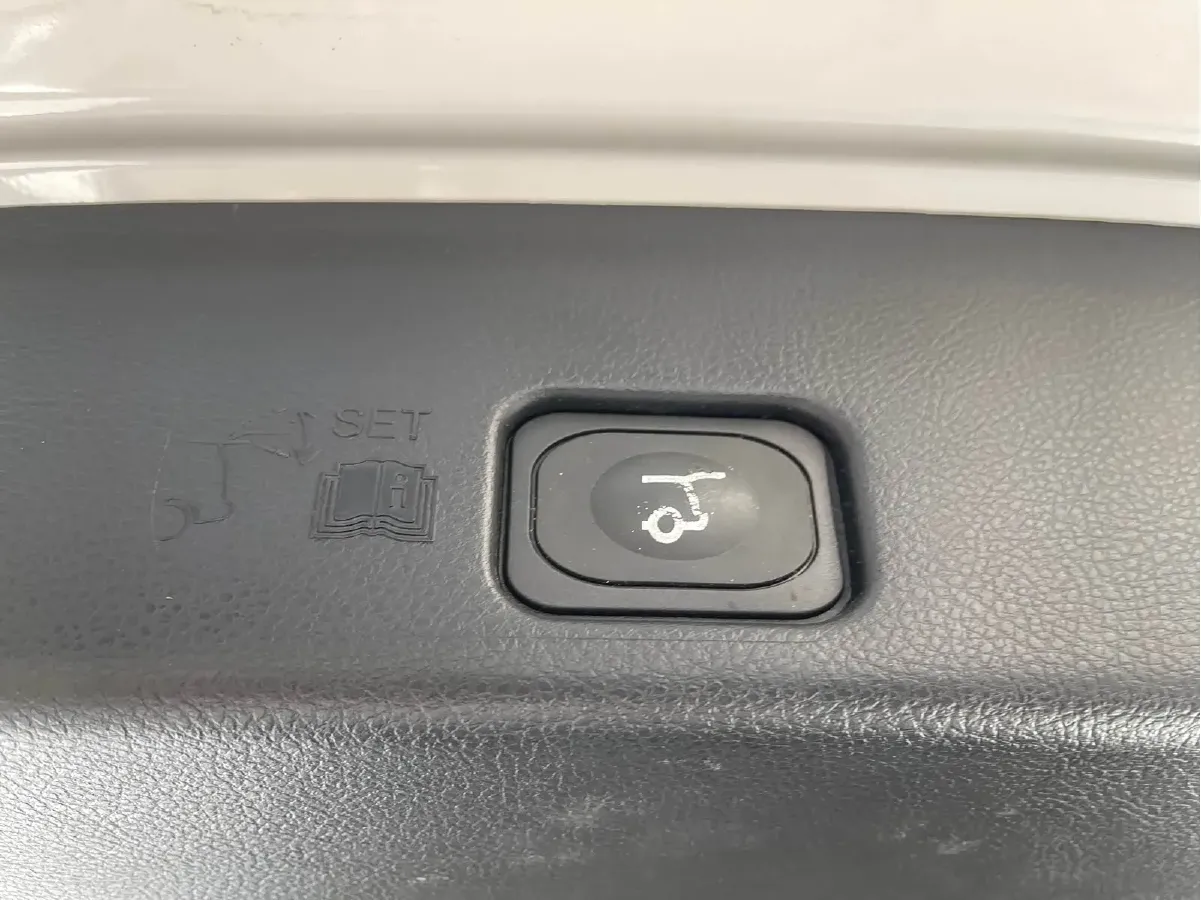 2018 Ford Edge 2.0T 245HP L4 6AT,autocango,china used car exporter,china ev exporter,chinese used car exporter,chinese used ev exporter