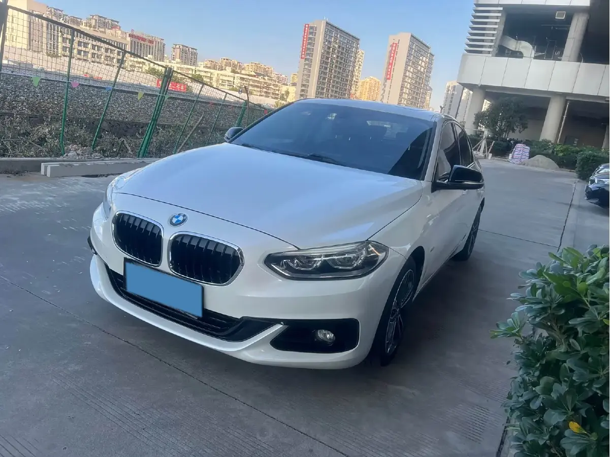 2017 BMW 1 Series 1.5T 136HP L3 6AT