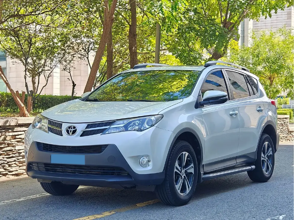 2015 Toyota RAV4 2.0L 147HP L4 CVT