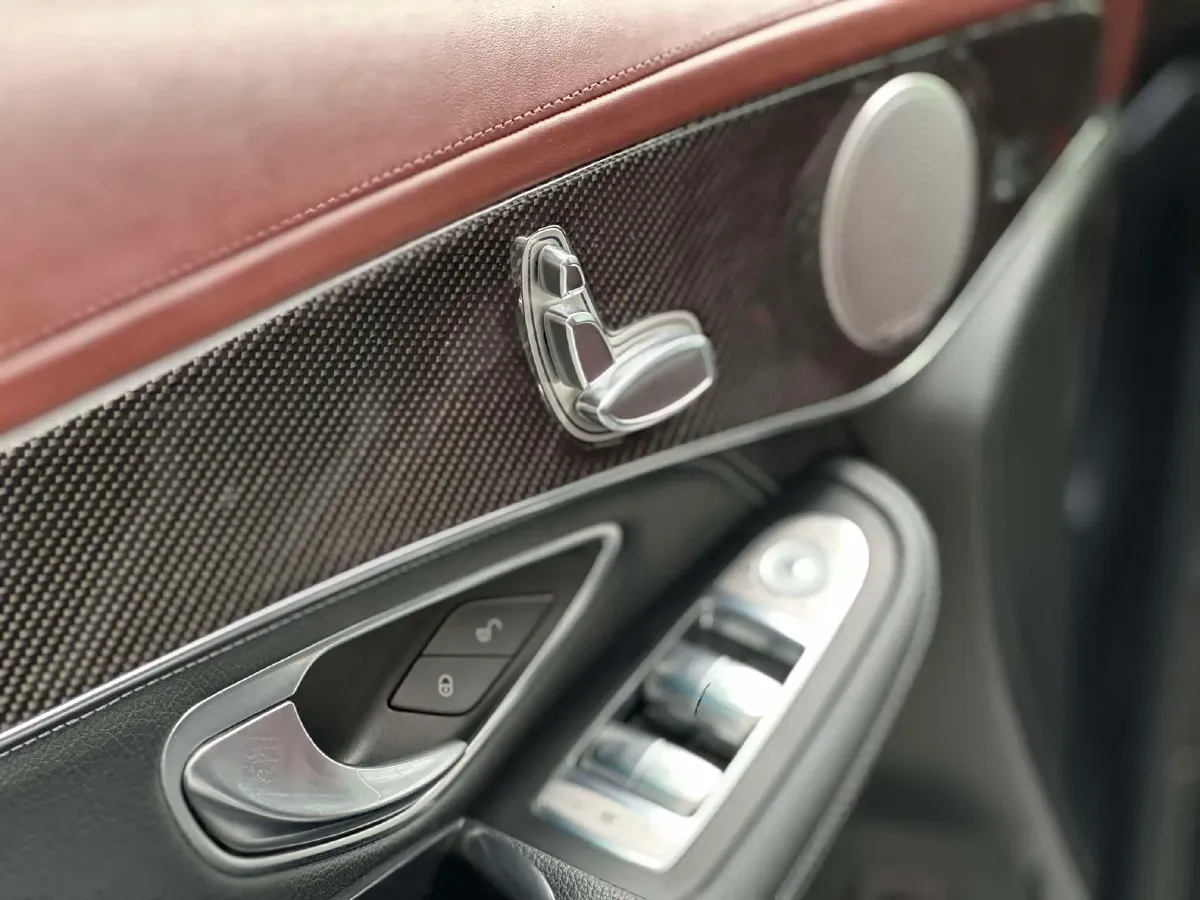 2019 Mercedes-Benz GLC Class 2.0T 184HP L4 9AT,autocango,china used car exporter,china ev exporter,chinese used car exporter,chinese used ev exporter