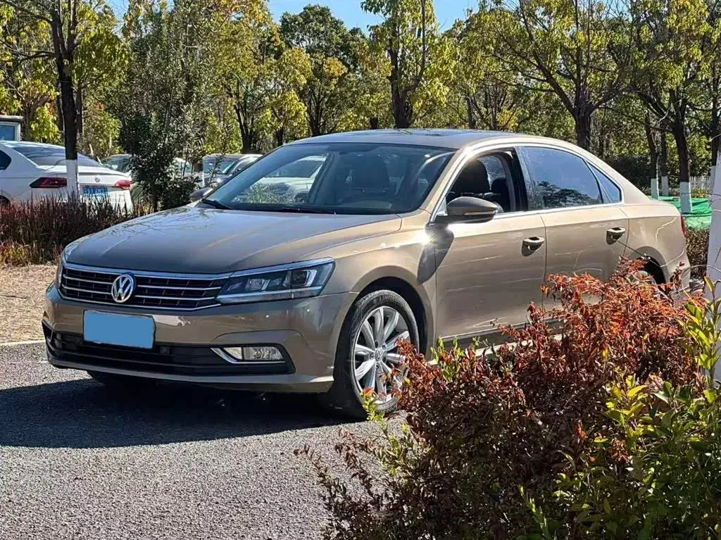 2017 Volkswagen Passat 1.8T 180HP L4 7DCT