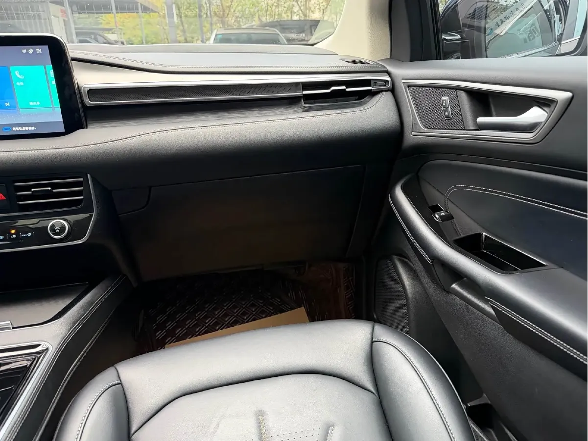 2022 Ford Edge 2.0T 245HP L4 8AT,autocango,china used car exporter,china ev exporter,chinese used car exporter,chinese used ev exporter