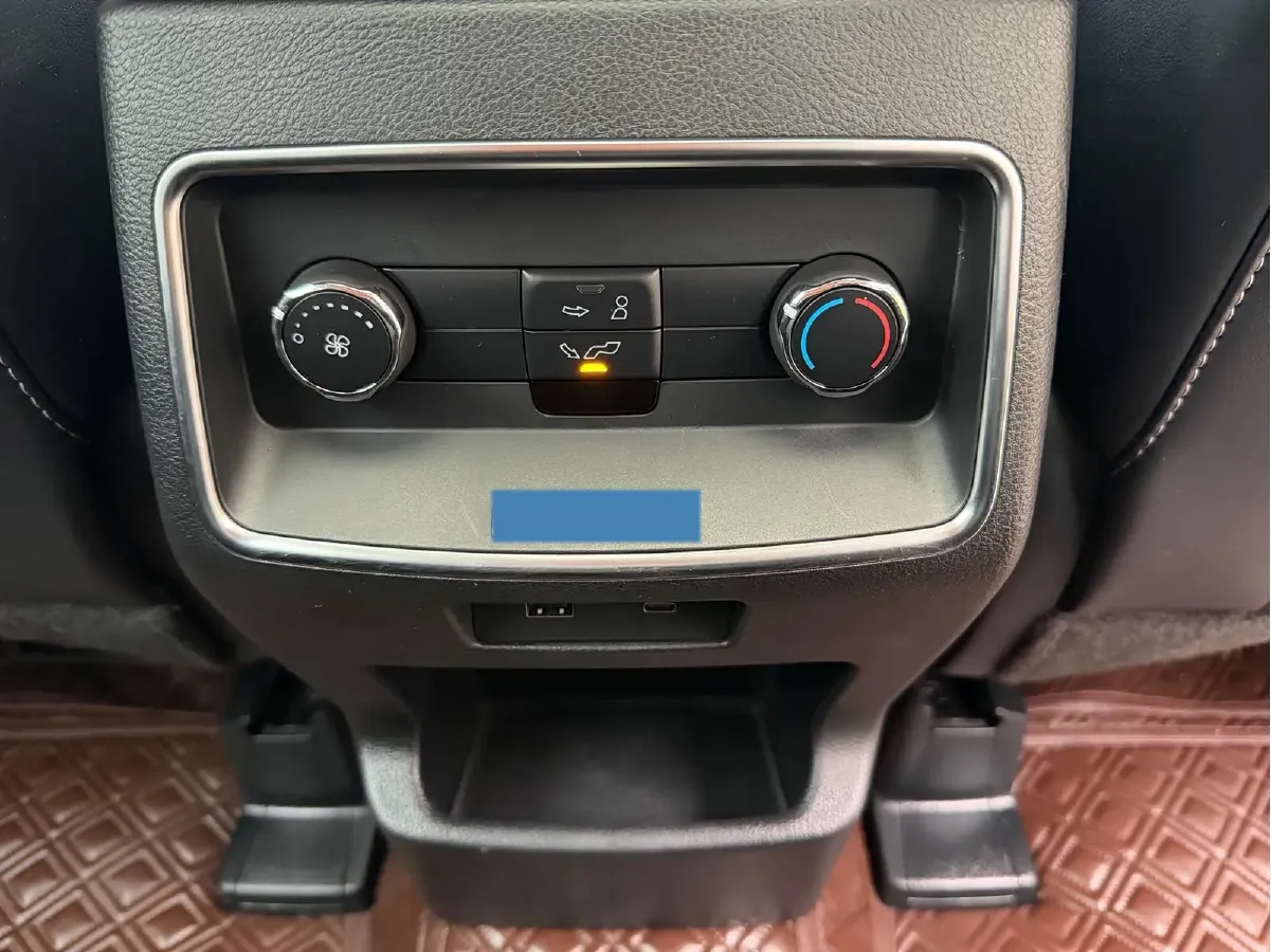 2022 Ford Edge 2.0T 245HP L4 8AT,autocango,china used car exporter,china ev exporter,chinese used car exporter,chinese used ev exporter