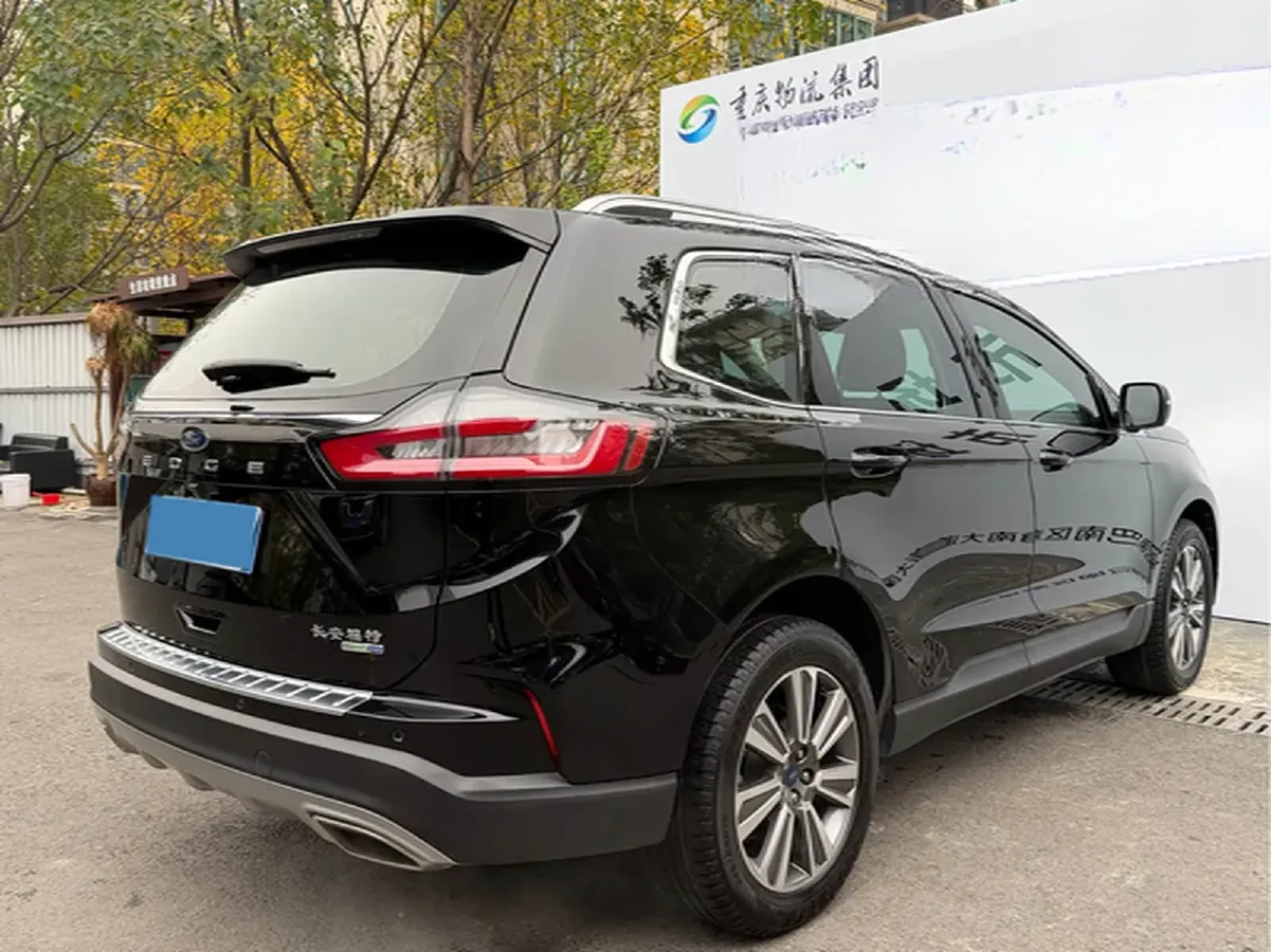 2022 Ford Edge 2.0T 245HP L4 8AT,autocango,china used car exporter,china ev exporter,chinese used car exporter,chinese used ev exporter