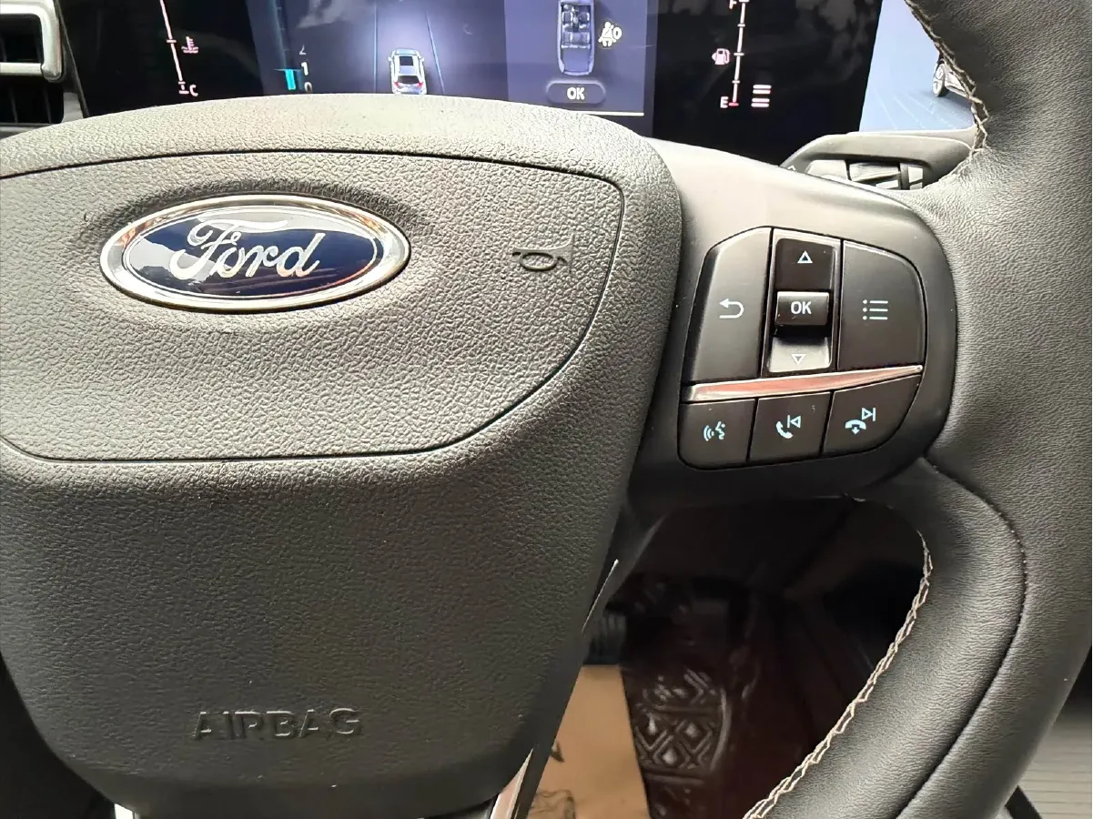 2022 Ford Edge 2.0T 245HP L4 8AT,autocango,china used car exporter,china ev exporter,chinese used car exporter,chinese used ev exporter