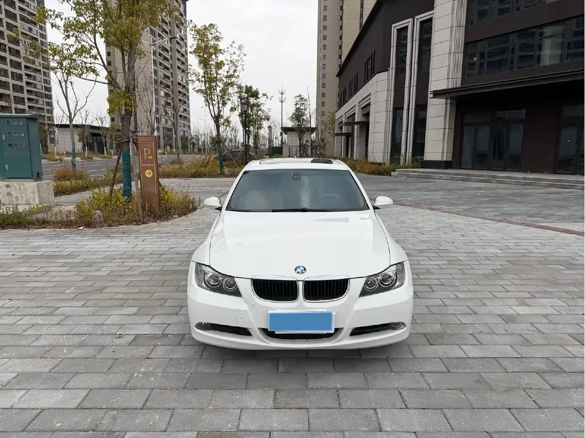 2007 BMW 3 Series 2.0L 156HP L4 6AT
